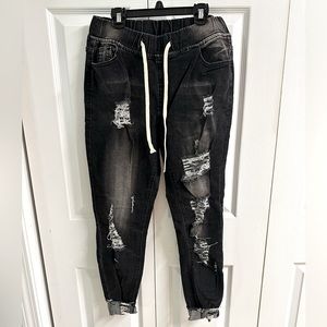 Women’s stretch distressed jeans Sz M